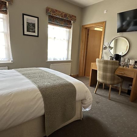 The Mitre Inn Knaresborough Bagian luar foto