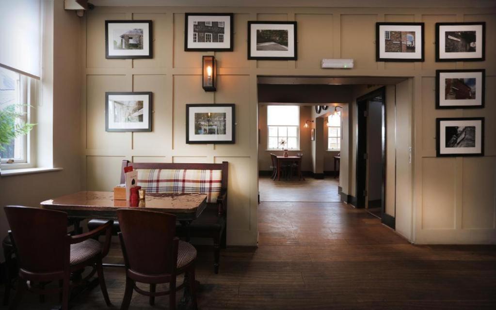 The Mitre Inn Knaresborough Bagian luar foto