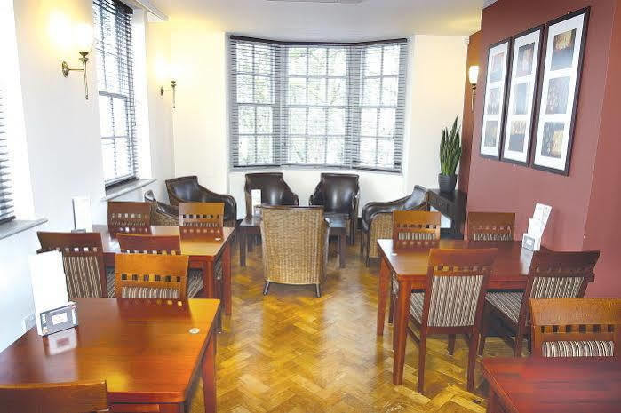The Mitre Inn Knaresborough Bagian luar foto