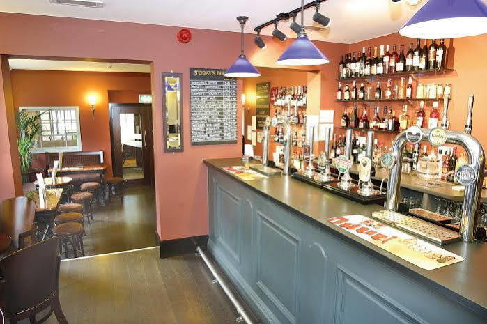 The Mitre Inn Knaresborough Bagian luar foto